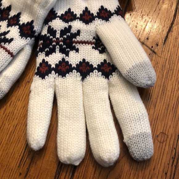 NWT - Woman's TIMBERLAND Plush Winter Gloves - Picture 3 of 8